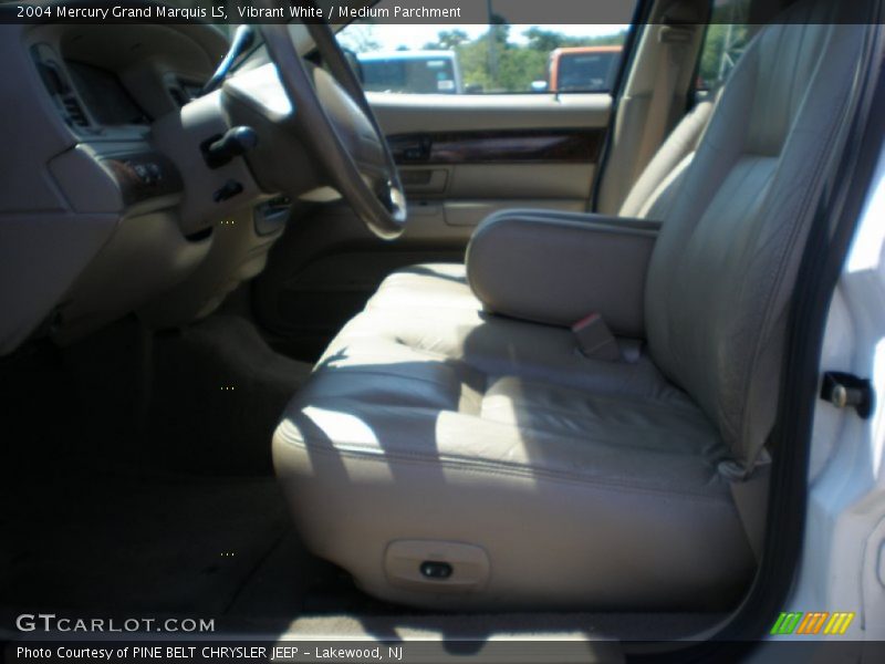 Vibrant White / Medium Parchment 2004 Mercury Grand Marquis LS