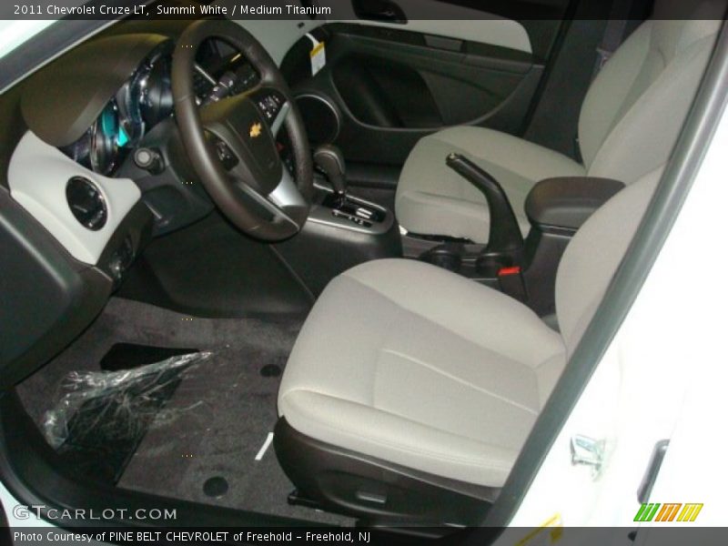 Summit White / Medium Titanium 2011 Chevrolet Cruze LT