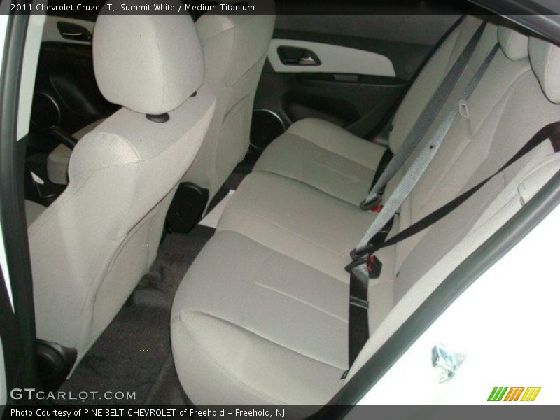 Summit White / Medium Titanium 2011 Chevrolet Cruze LT