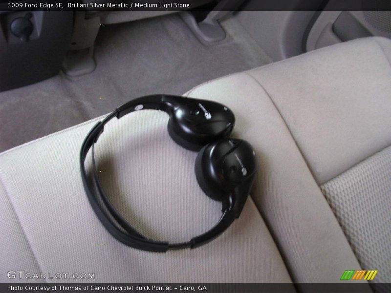 Brilliant Silver Metallic / Medium Light Stone 2009 Ford Edge SE