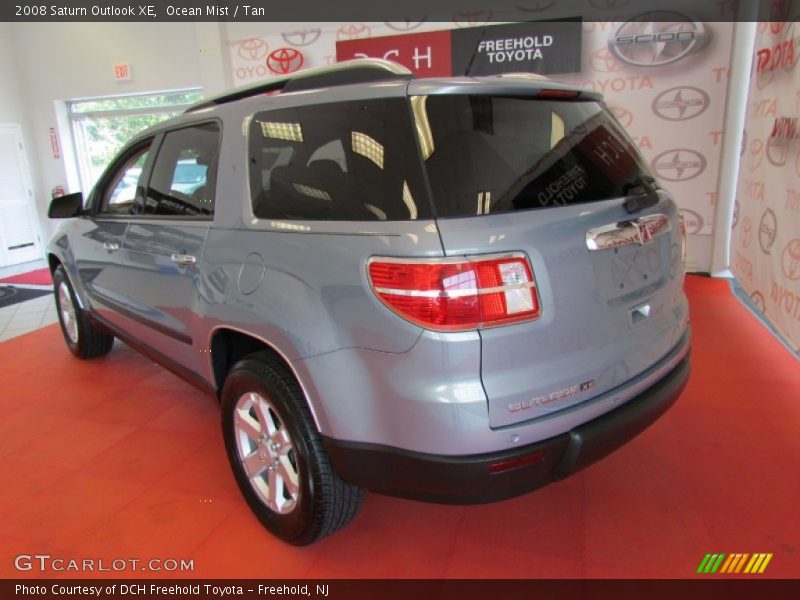 Ocean Mist / Tan 2008 Saturn Outlook XE