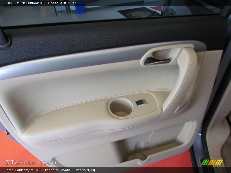 Ocean Mist / Tan 2008 Saturn Outlook XE