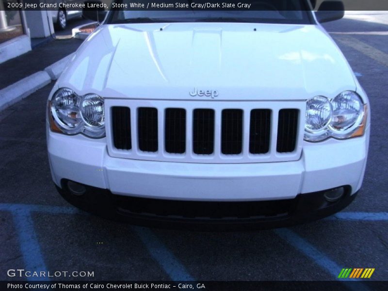 Stone White / Medium Slate Gray/Dark Slate Gray 2009 Jeep Grand Cherokee Laredo