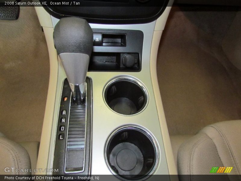 Ocean Mist / Tan 2008 Saturn Outlook XE