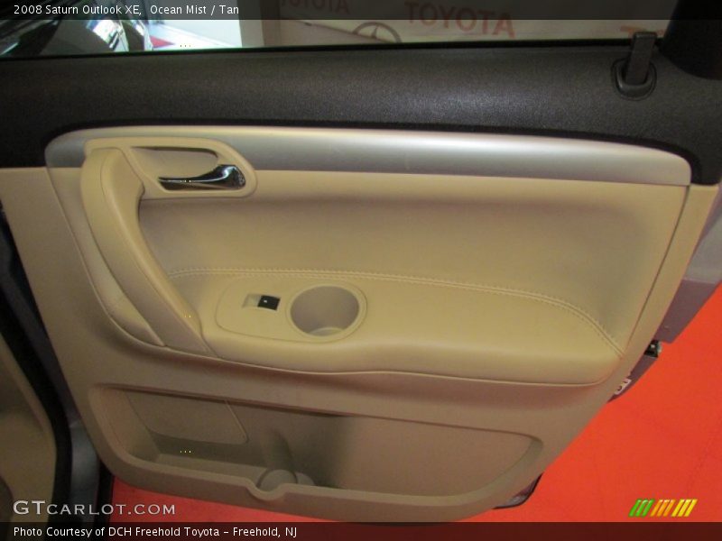 Ocean Mist / Tan 2008 Saturn Outlook XE