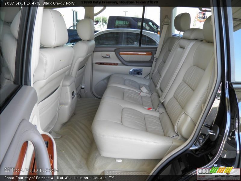 Black Onyx / Ivory 2007 Lexus LX 470