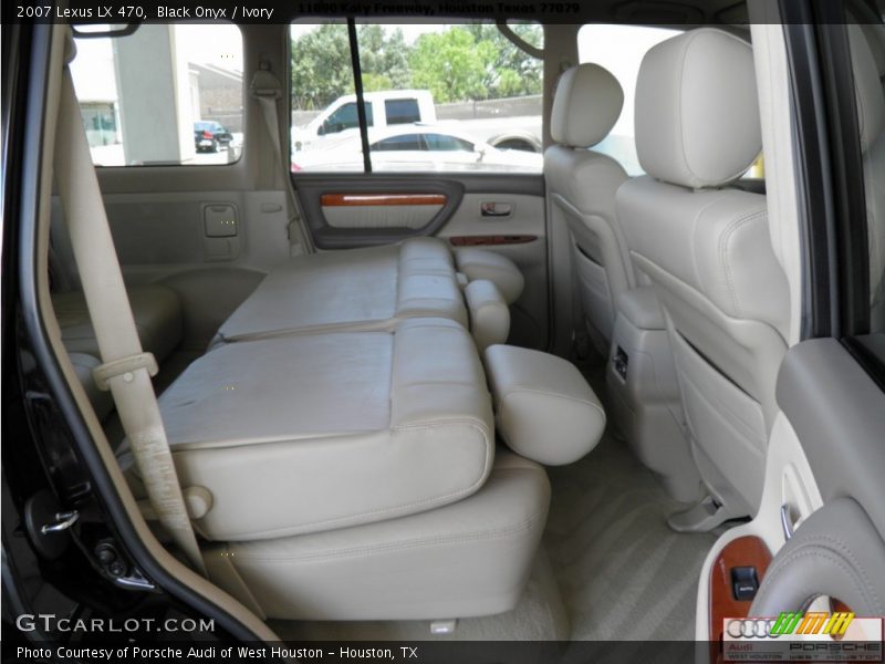 Black Onyx / Ivory 2007 Lexus LX 470