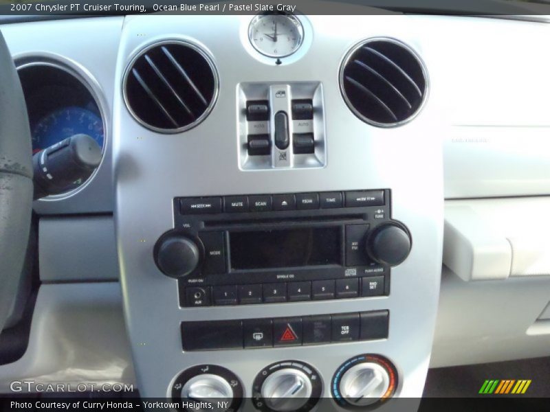 Controls of 2007 PT Cruiser Touring