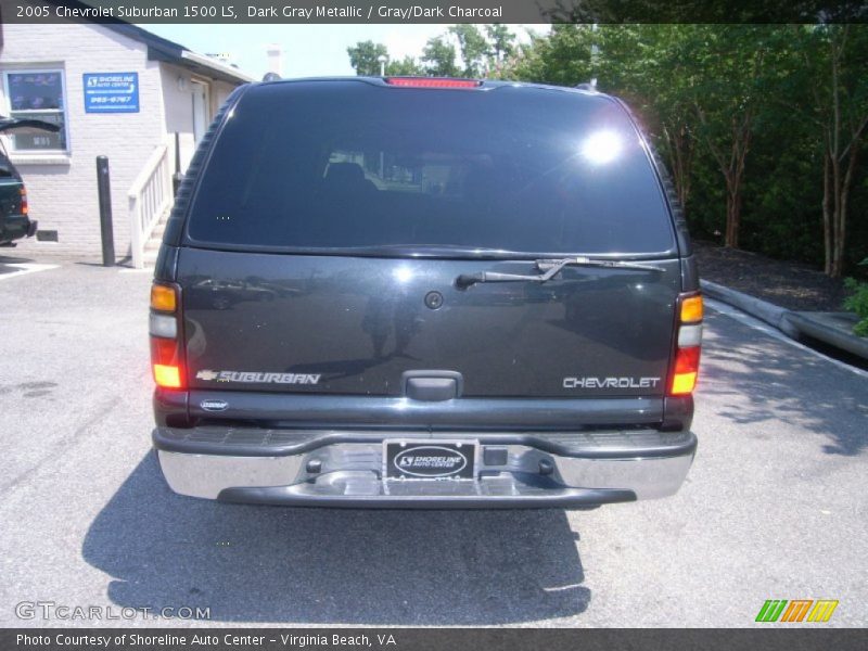Dark Gray Metallic / Gray/Dark Charcoal 2005 Chevrolet Suburban 1500 LS