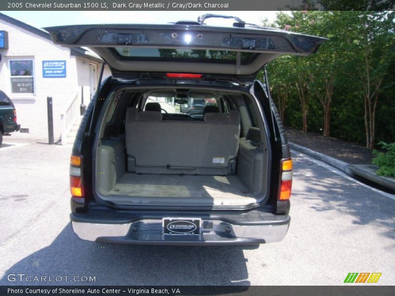 Dark Gray Metallic / Gray/Dark Charcoal 2005 Chevrolet Suburban 1500 LS