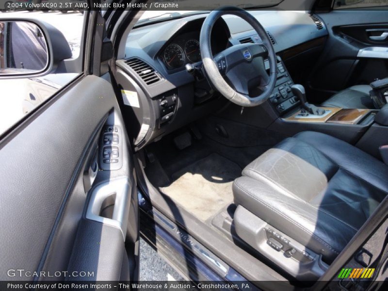 Nautic Blue Metallic / Graphite 2004 Volvo XC90 2.5T AWD