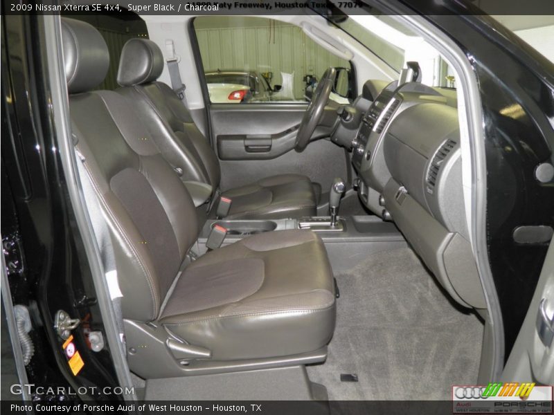 Super Black / Charcoal 2009 Nissan Xterra SE 4x4