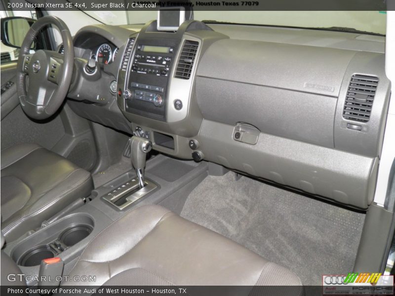 Super Black / Charcoal 2009 Nissan Xterra SE 4x4