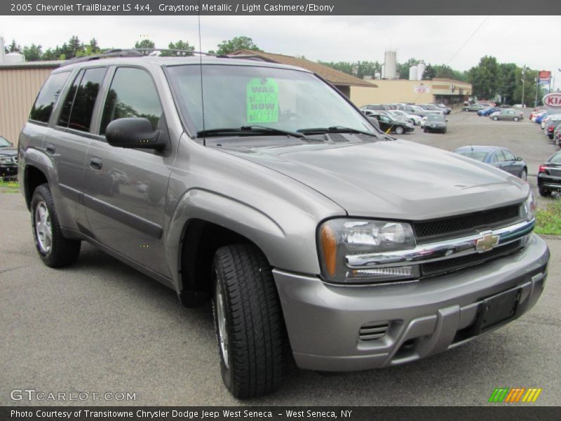 Graystone Metallic / Light Cashmere/Ebony 2005 Chevrolet TrailBlazer LS 4x4