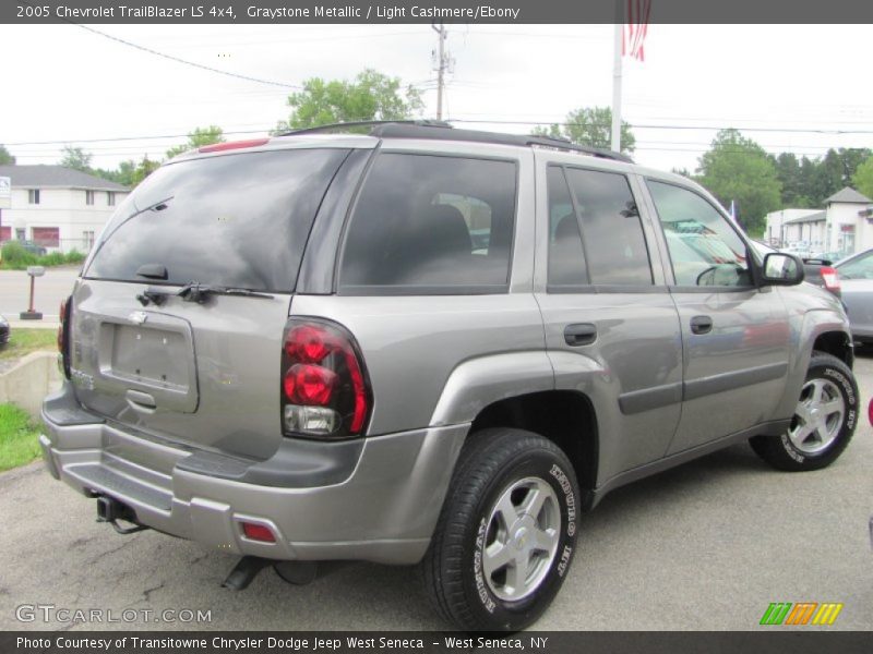 Graystone Metallic / Light Cashmere/Ebony 2005 Chevrolet TrailBlazer LS 4x4