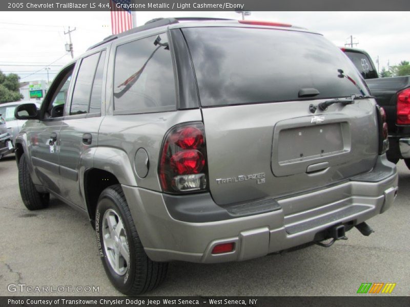 Graystone Metallic / Light Cashmere/Ebony 2005 Chevrolet TrailBlazer LS 4x4