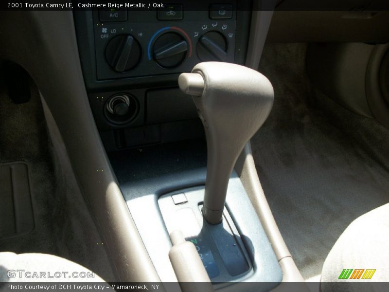 Cashmere Beige Metallic / Oak 2001 Toyota Camry LE