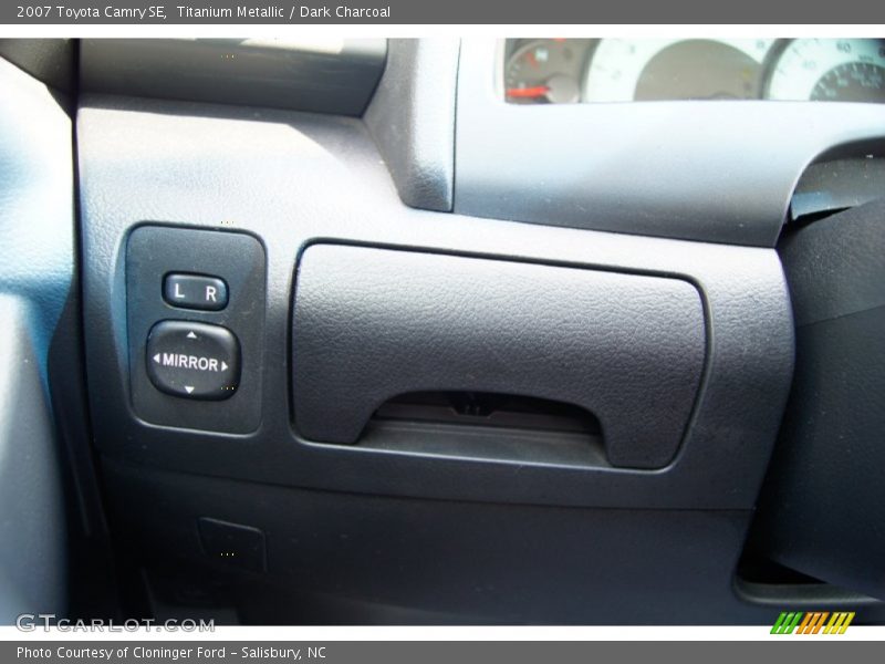 Titanium Metallic / Dark Charcoal 2007 Toyota Camry SE