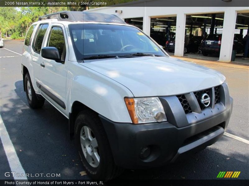 Avalanche White / Steel/Graphite 2006 Nissan Xterra X