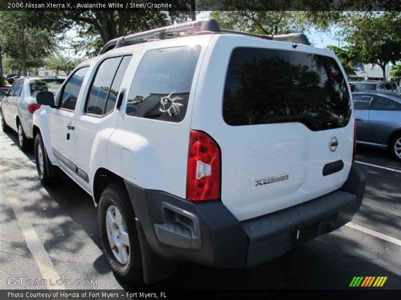 Avalanche White / Steel/Graphite 2006 Nissan Xterra X
