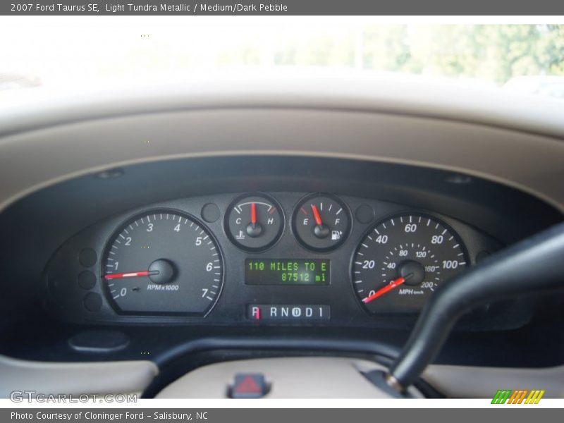 Light Tundra Metallic / Medium/Dark Pebble 2007 Ford Taurus SE