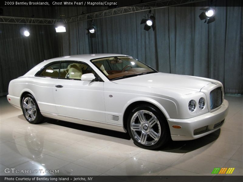 Ghost White Pearl / Magnolia/Cognac 2009 Bentley Brooklands