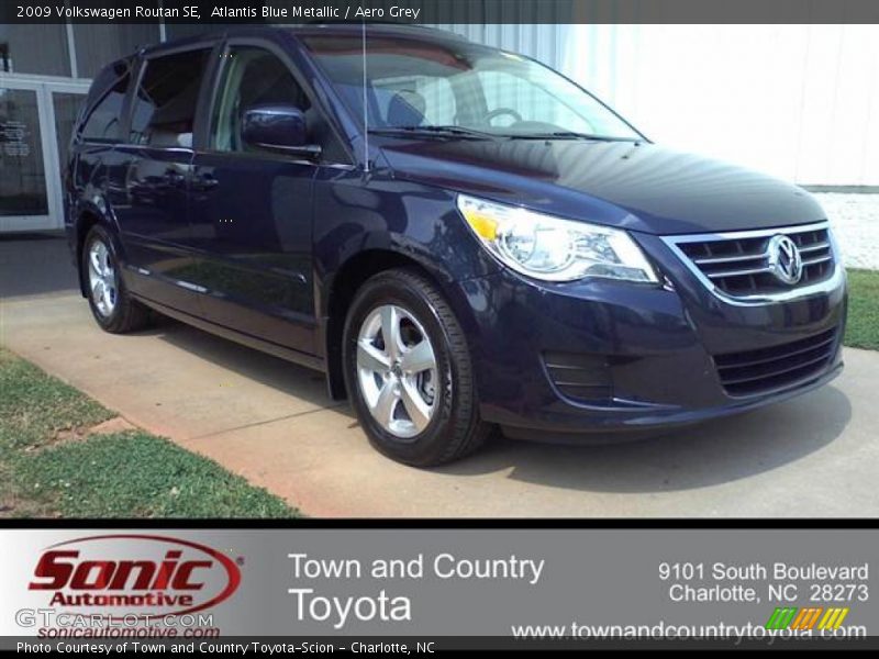 Atlantis Blue Metallic / Aero Grey 2009 Volkswagen Routan SE