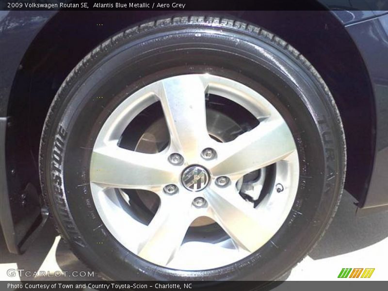 Atlantis Blue Metallic / Aero Grey 2009 Volkswagen Routan SE
