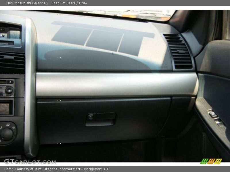 Titanium Pearl / Gray 2005 Mitsubishi Galant ES