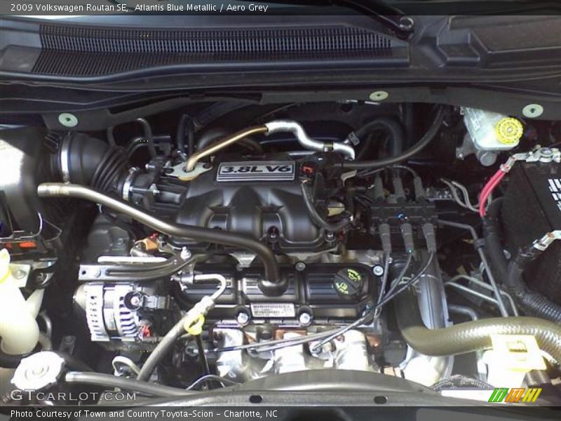 Atlantis Blue Metallic / Aero Grey 2009 Volkswagen Routan SE