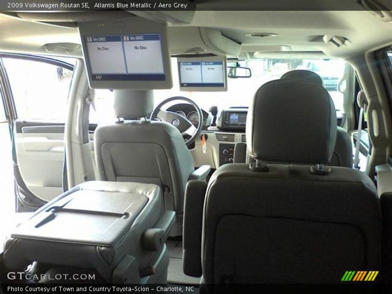 Atlantis Blue Metallic / Aero Grey 2009 Volkswagen Routan SE