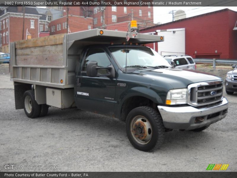 Dark Highland Green Metallic / Medium Parchment 2002 Ford F550 Super Duty XL Regular Cab 4x4 Dump Truck