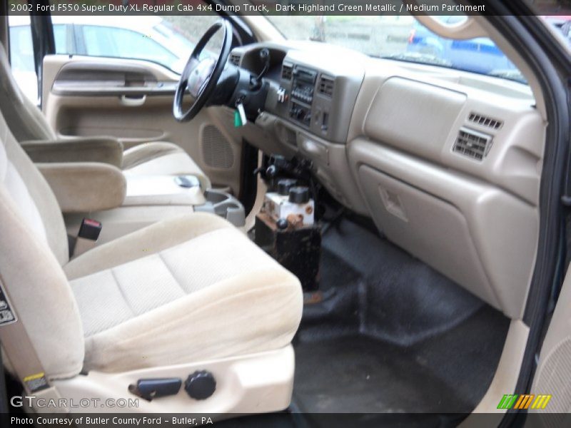 Dark Highland Green Metallic / Medium Parchment 2002 Ford F550 Super Duty XL Regular Cab 4x4 Dump Truck