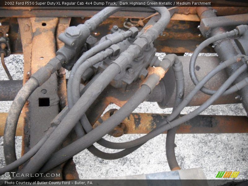 Dark Highland Green Metallic / Medium Parchment 2002 Ford F550 Super Duty XL Regular Cab 4x4 Dump Truck