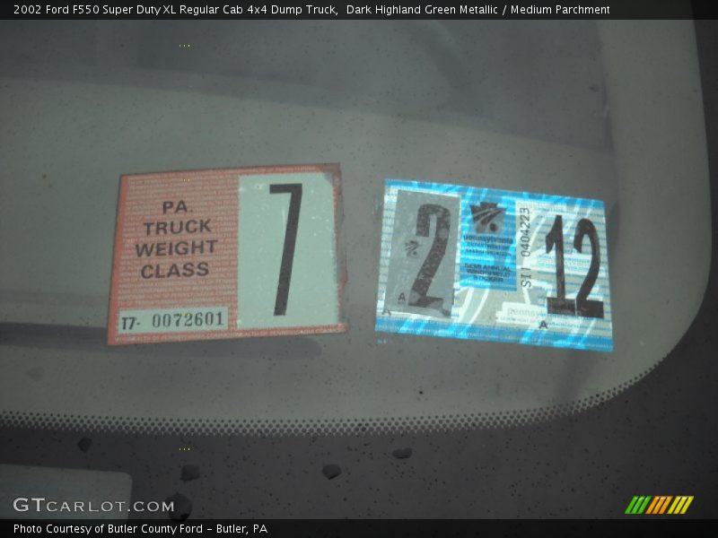 Dark Highland Green Metallic / Medium Parchment 2002 Ford F550 Super Duty XL Regular Cab 4x4 Dump Truck