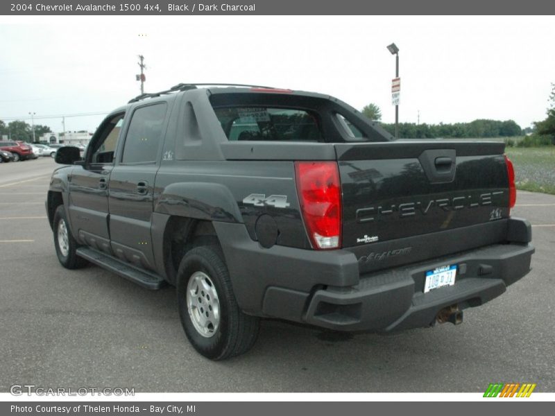 Black / Dark Charcoal 2004 Chevrolet Avalanche 1500 4x4