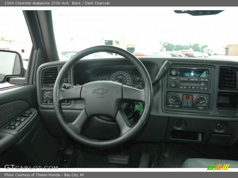 Black / Dark Charcoal 2004 Chevrolet Avalanche 1500 4x4