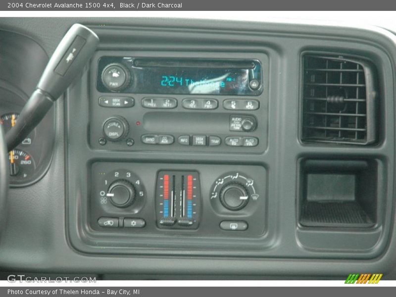 Black / Dark Charcoal 2004 Chevrolet Avalanche 1500 4x4