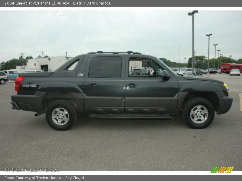 Black / Dark Charcoal 2004 Chevrolet Avalanche 1500 4x4