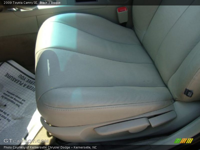 Black / Bisque 2009 Toyota Camry SE