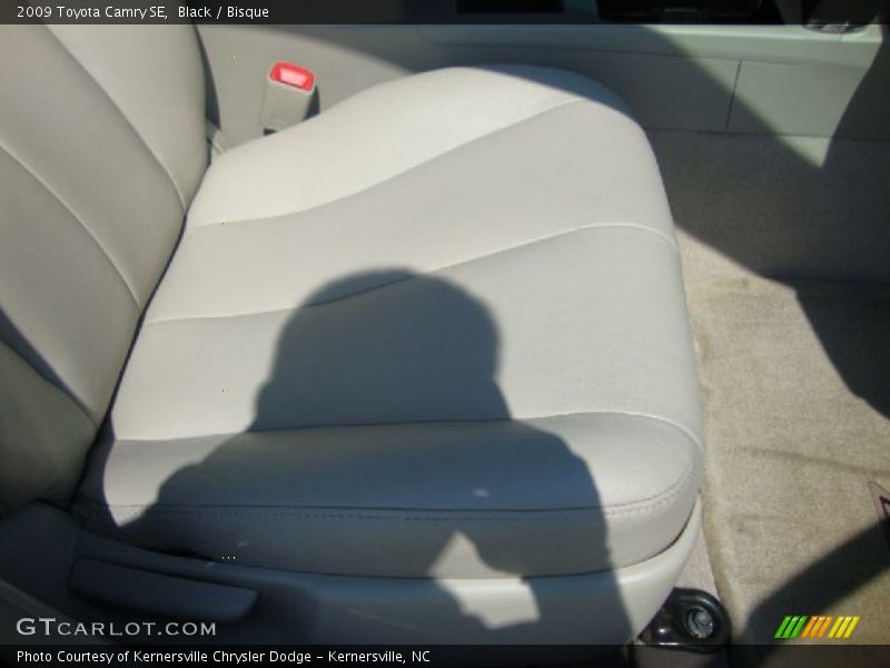 Black / Bisque 2009 Toyota Camry SE