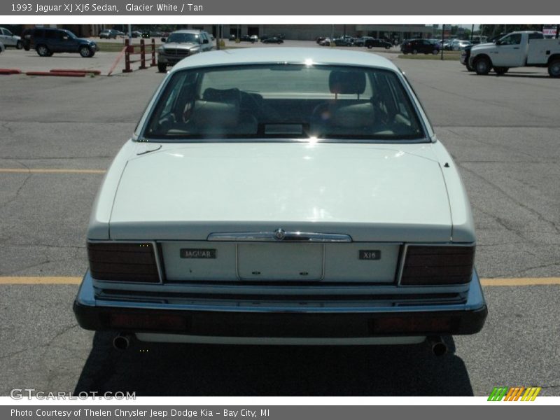Glacier White / Tan 1993 Jaguar XJ XJ6 Sedan
