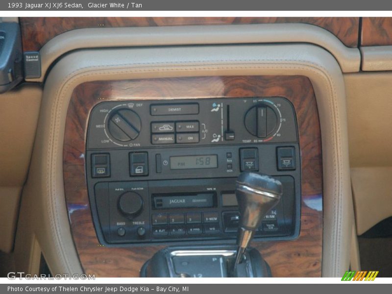 Glacier White / Tan 1993 Jaguar XJ XJ6 Sedan