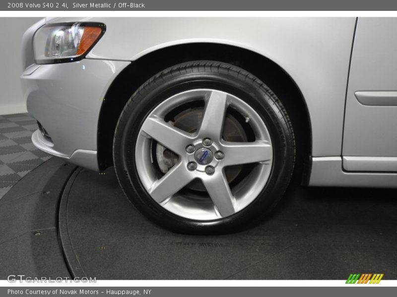  2008 S40 2.4i Wheel