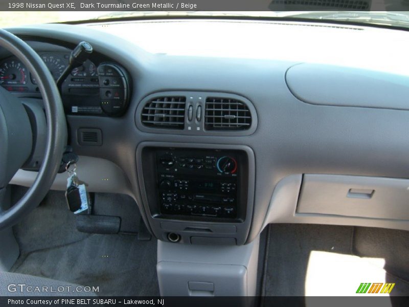 Dark Tourmaline Green Metallic / Beige 1998 Nissan Quest XE