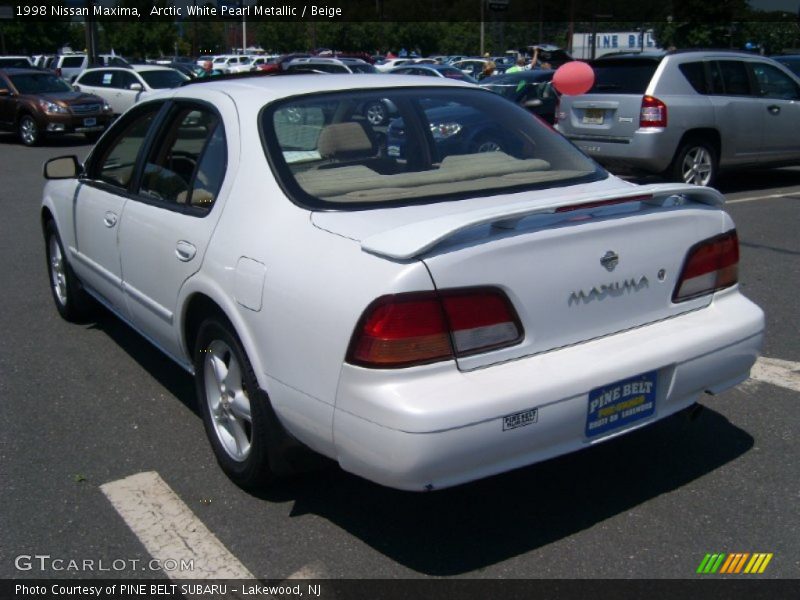 Arctic White Pearl Metallic / Beige 1998 Nissan Maxima