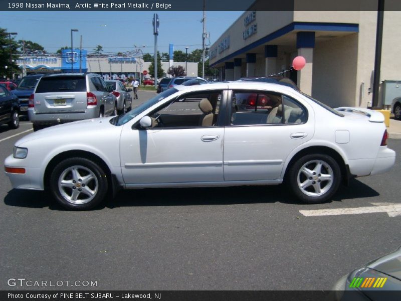 Arctic White Pearl Metallic / Beige 1998 Nissan Maxima