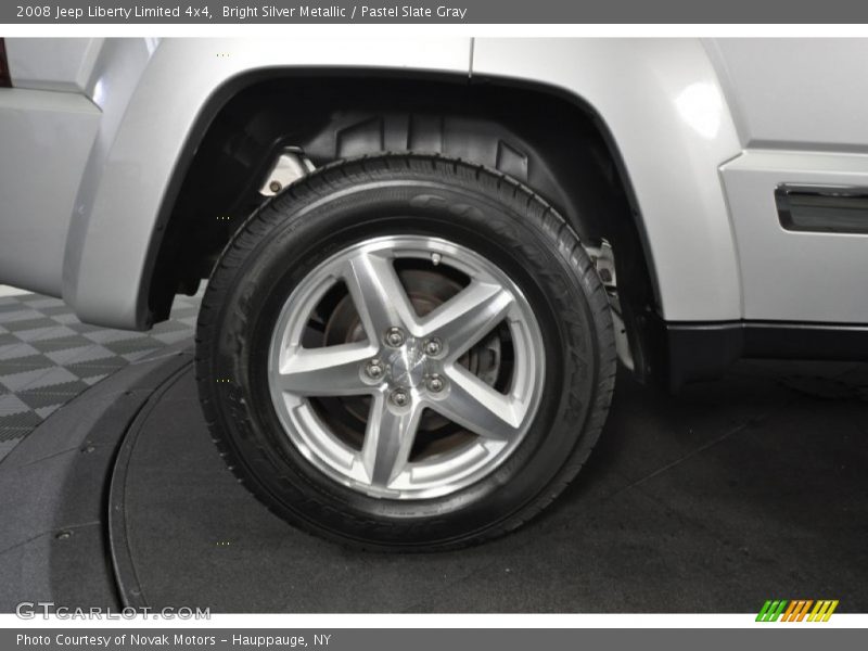 Bright Silver Metallic / Pastel Slate Gray 2008 Jeep Liberty Limited 4x4