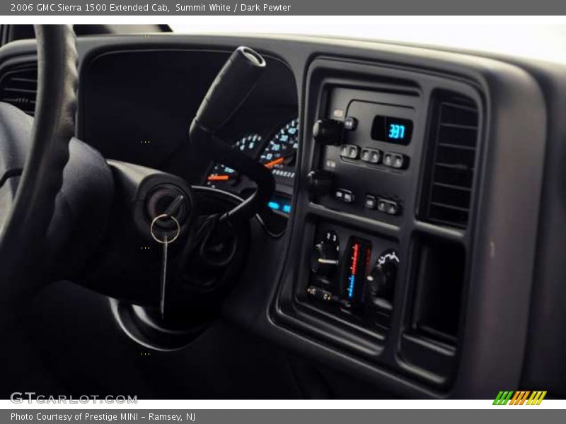 Controls of 2006 Sierra 1500 Extended Cab