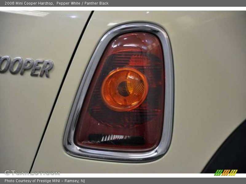 Pepper White / Panther Black 2008 Mini Cooper Hardtop